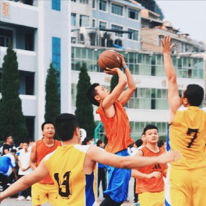 篮球少年吃瓜视频下载