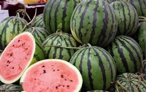 一七吃瓜官网,揭秘娱乐圈幕后故事，带你领略明星生活百态