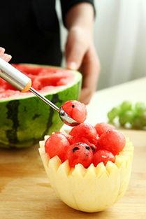 吃瓜挖球勺,揭秘美食背后的趣味与智慧 第2张 吃瓜挖球勺,揭秘美食背后的趣味与智慧 第2张