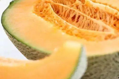 美女吃黄金蜜瓜图片,美女邂逅黄金蜜瓜的奢华瞬间 第3张 美女吃黄金蜜瓜图片,美女邂逅黄金蜜瓜的奢华瞬间 第3张